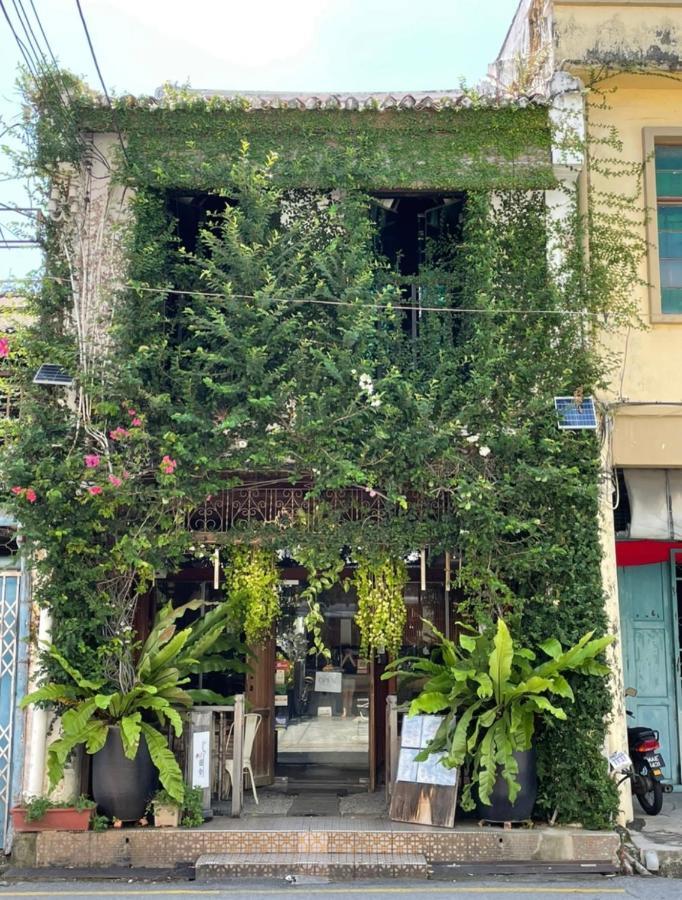 The Opposite Place Malacca Exteriör bild